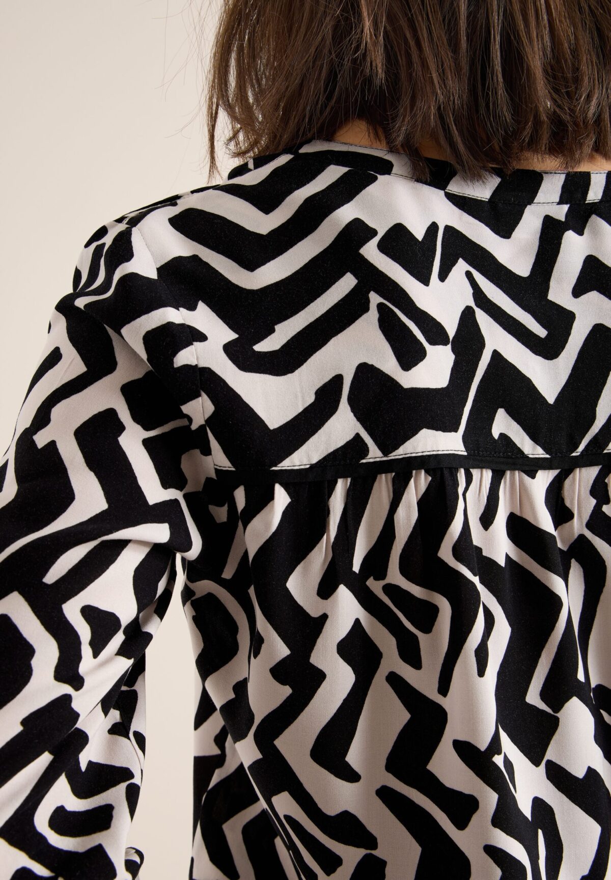CECIL 2 Color Printed Blouse – Bild 4