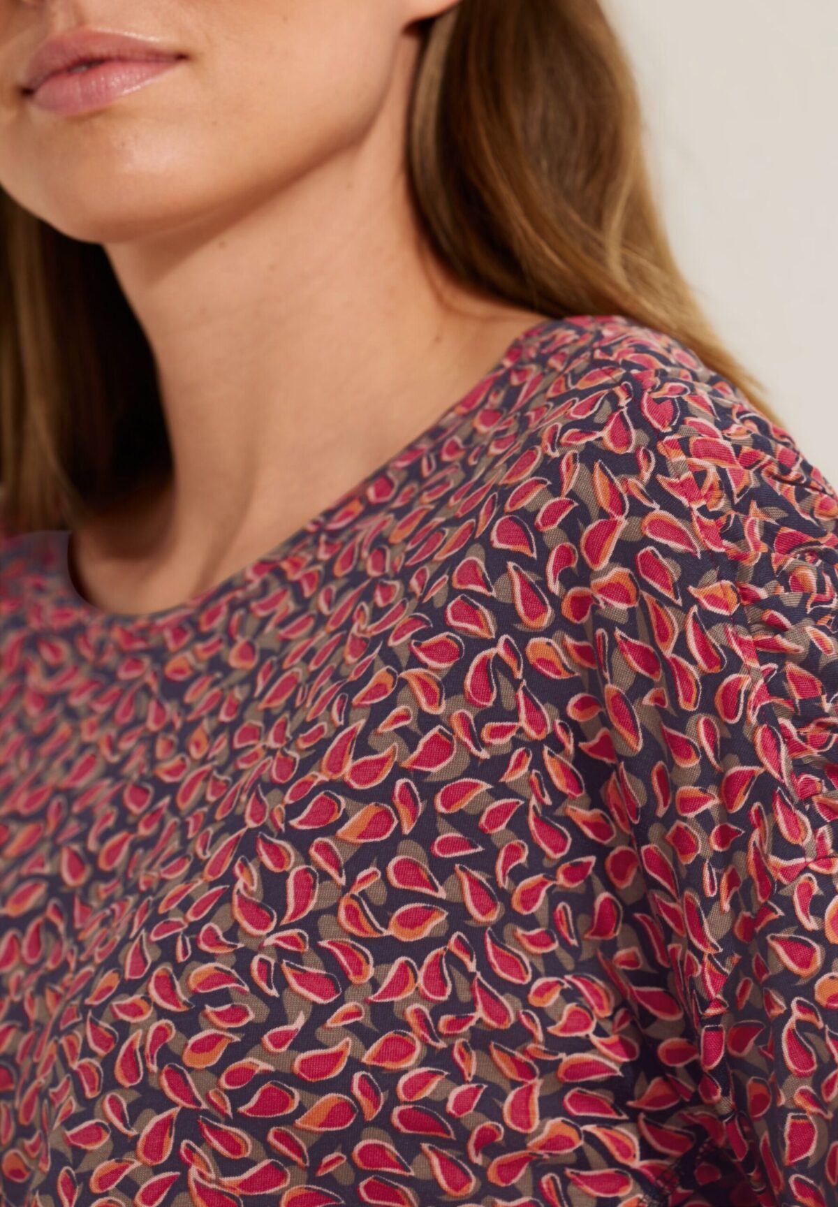 CECIL AOP Paisley gathered Shoulder – Bild 9