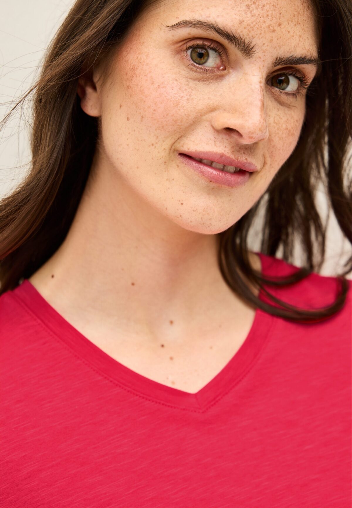 CECIL EXTRA_TOS Basic Solid V-Neck – Bild 4