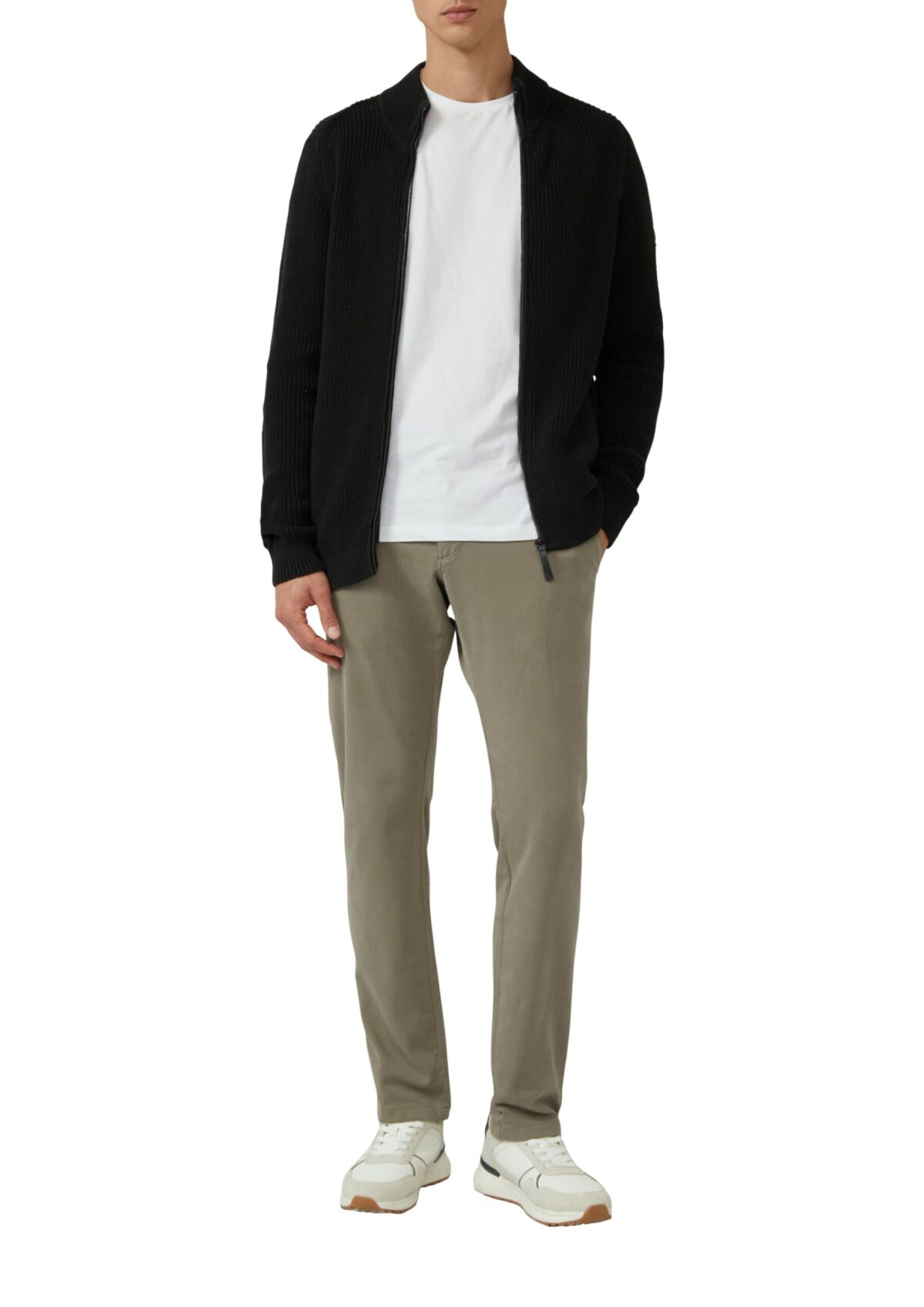 s_oliver_strickjacke_21_688_16_9999_1951.jpg S.OLIVER Strickjacke – Bild 1