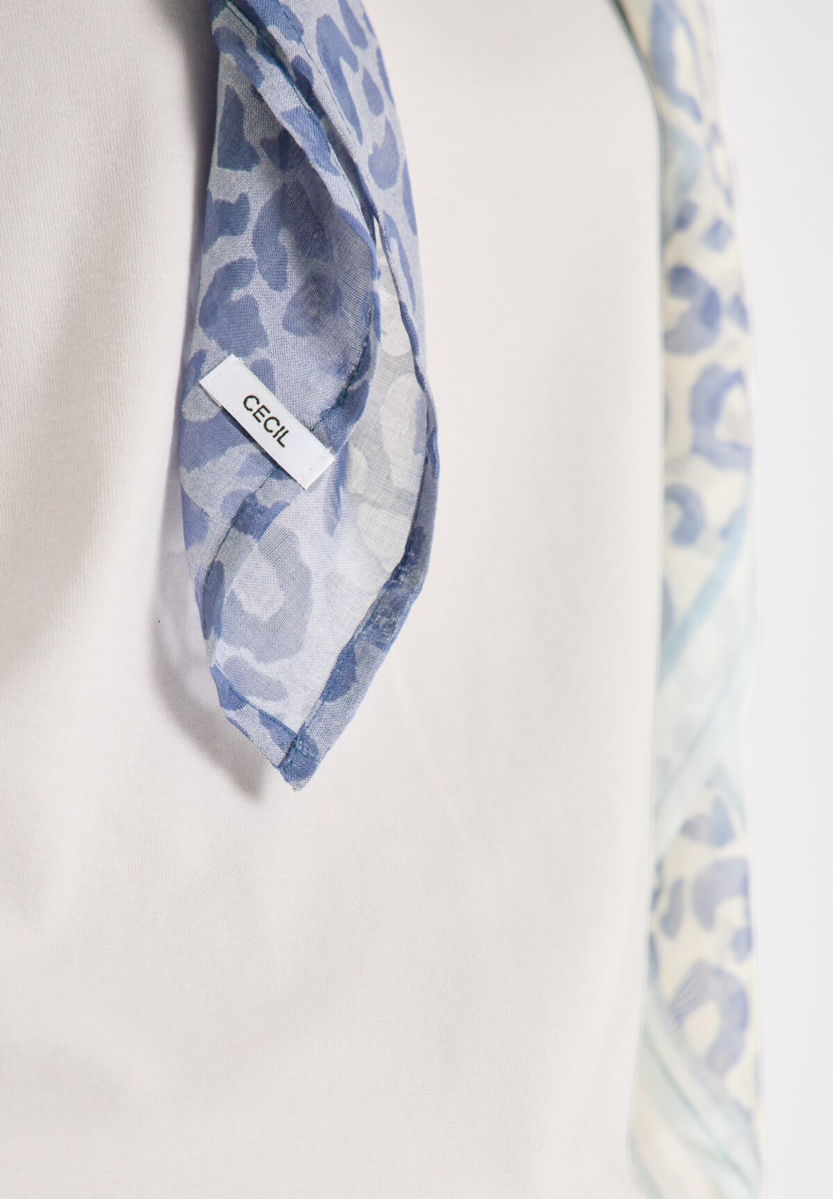 CECIL O_Print And Burnout Cloth – Bild 3