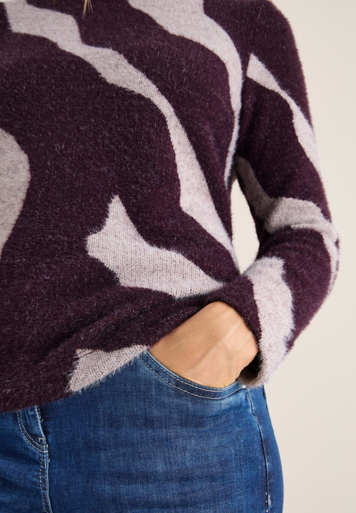 CECIL TOS Big AOP Feather Yarn T-Shi – Bild 7