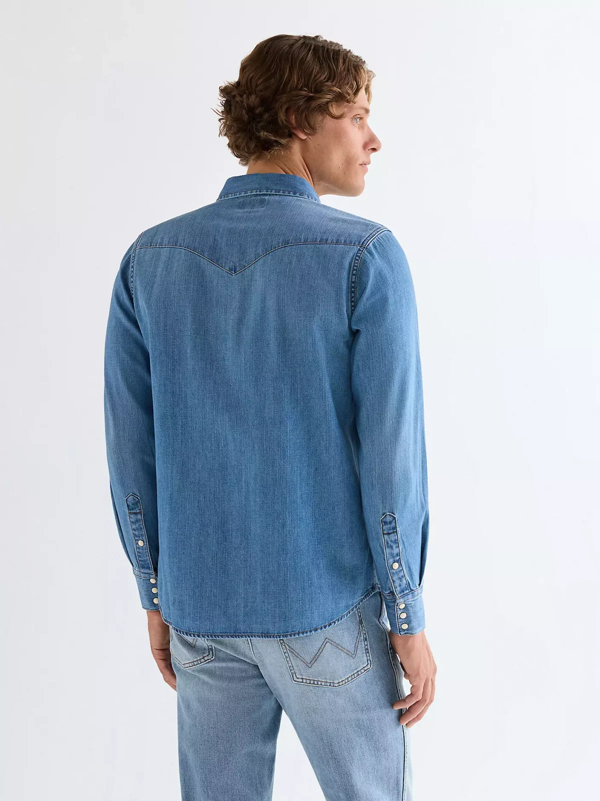 WRANGLER WESTERN_SHIRT MID_LIGHT_WASH – Bild 3